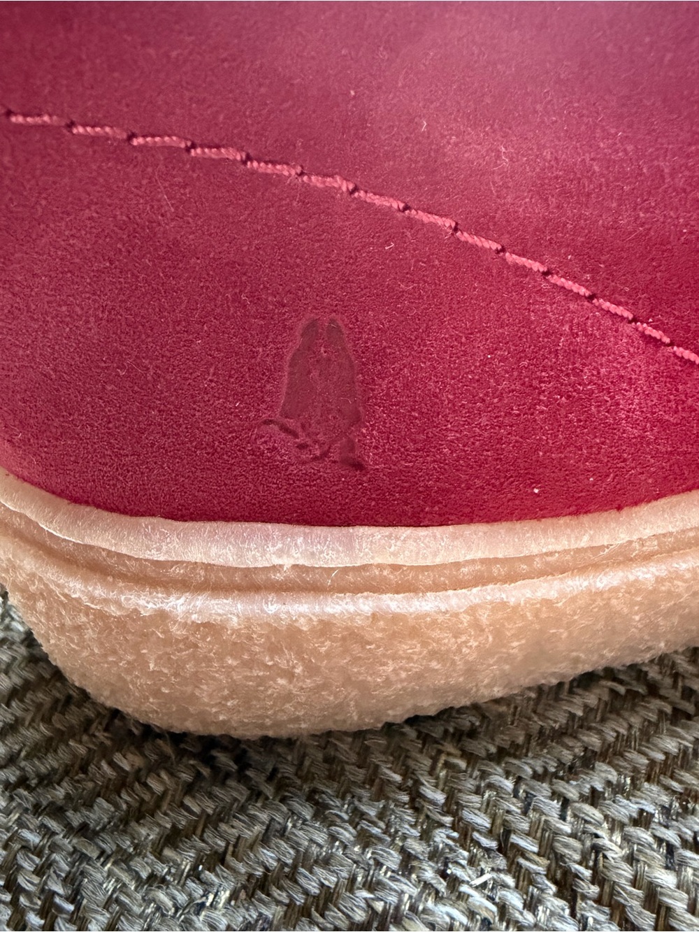 Hush Puppies Burgundy Suede Chukka Ankle Boots Crepe Sole Slip On Casual - Picture 6 of 8